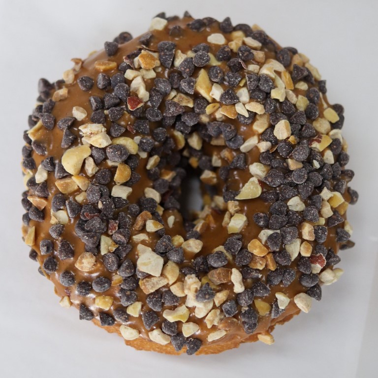 Snickerbar Fractured Prune Donut